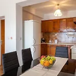 Nena Apartamento Pisak