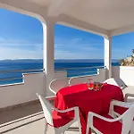 Nena Apartamento Pisak