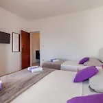 Nena